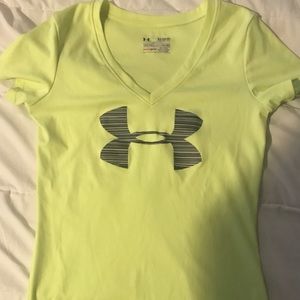 Women’s under armor shirt